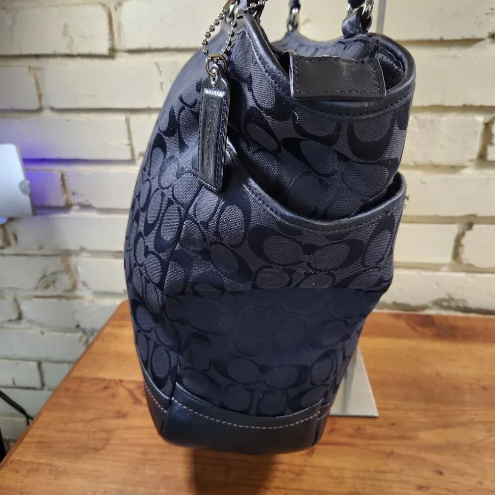 Like New Coach Signature Black Shoulder Bag Tote Purse